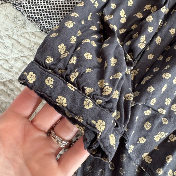 3/4 sleeve button up shirt - Picture 3 of 5